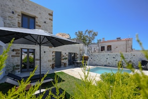 Outdoor pool - Stone Project Villa (Rethymno)