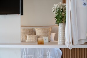 3 chambres, lits bébé (gratuits), draps fournis