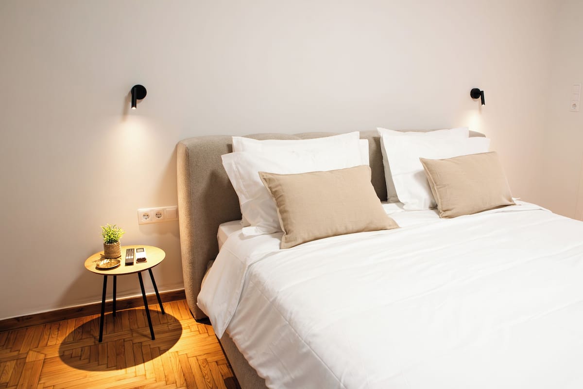 In-room safe, laptop workspace, blackout curtains, soundproofing