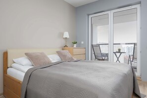 2 Schlafzimmer, Schreibtisch, Bügeleisen/Bügelbrett, WLAN
