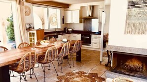 Kaffetrakter/tekoker, kjøleskap, mikrobølgeovn og ovn