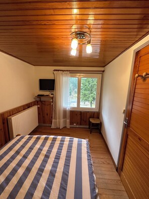 5 sovrum och strykjärn/strykbräda