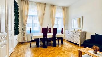 Basic Apartment | Living room