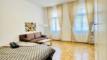 Basic Apartment | Iron/ironing board