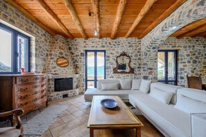 Living room - Petritis Villa (Agios Vasileios)