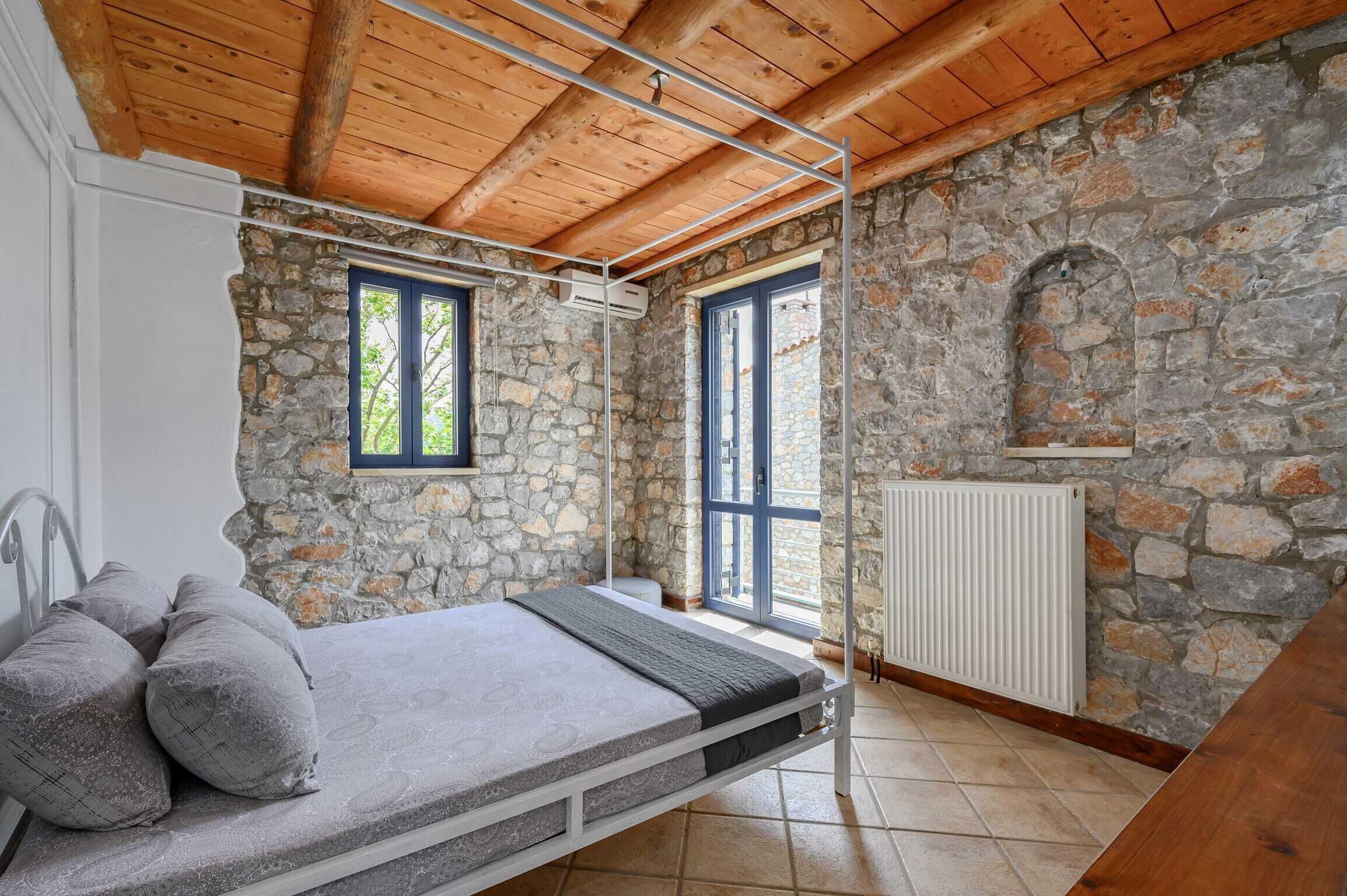 5 soverom, barnesenger (inkludert) og sengetøy