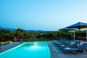 Outdoor pool - Angeliana Villa (Mylopotamos)
