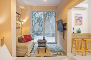 Flat-screen TV - Alex Guesthouse Stylish Studio near the Sea (Pireas)
