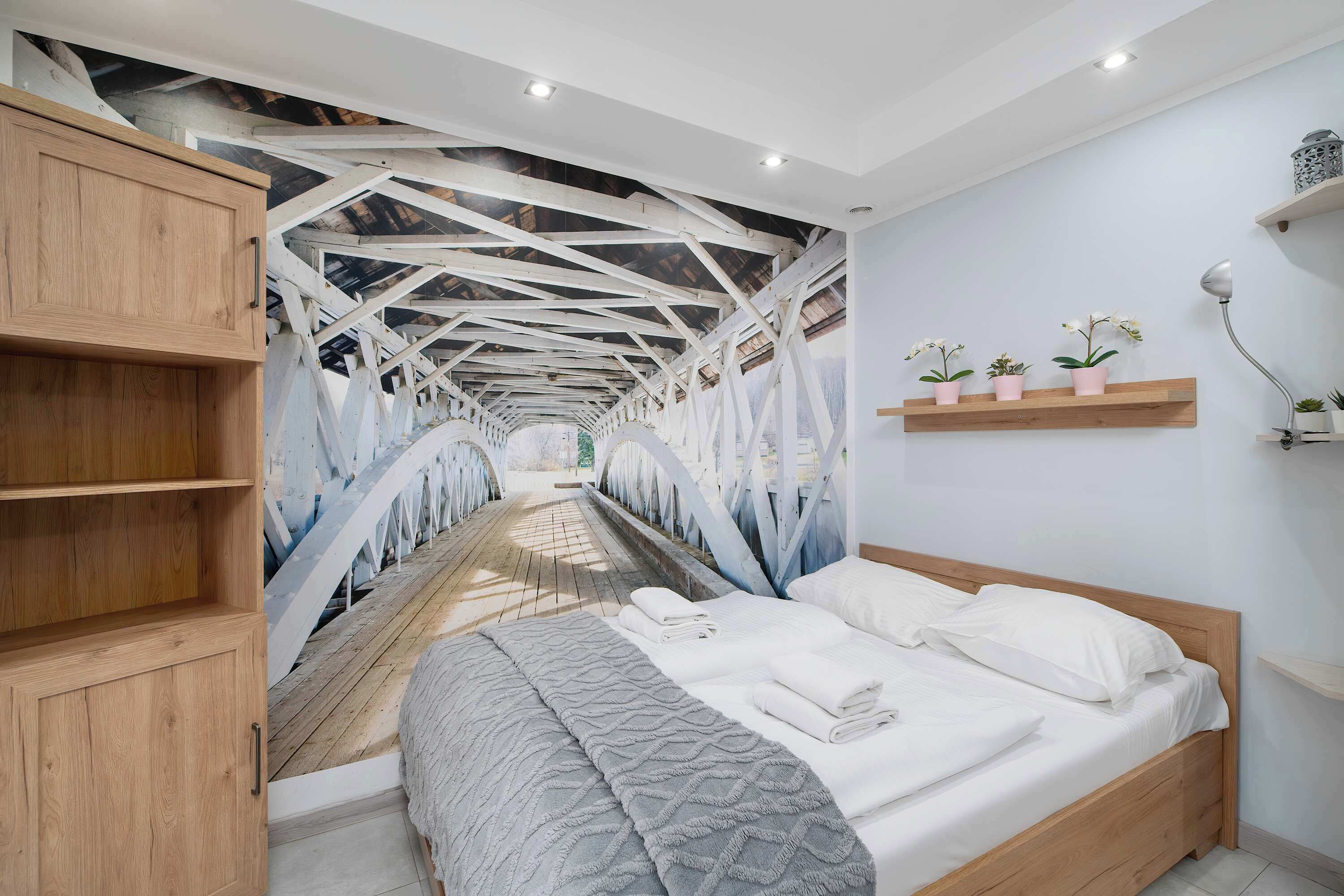 Iron/ironing board, travel crib, WiFi, bed sheets