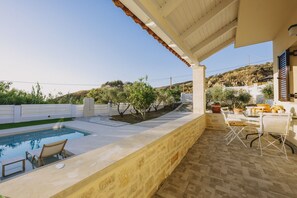 Balcony - Villa Panormo Crete (Mylopotamos)