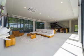 Villa, 5 Bedrooms, Non Smoking, Private Pool | Living area