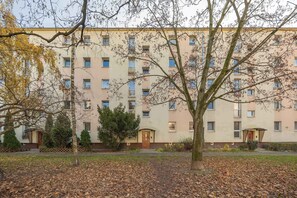 Exterior - Cozy Apartment for 6 Persons | Close to Młociny Subway Station (Warszawa)