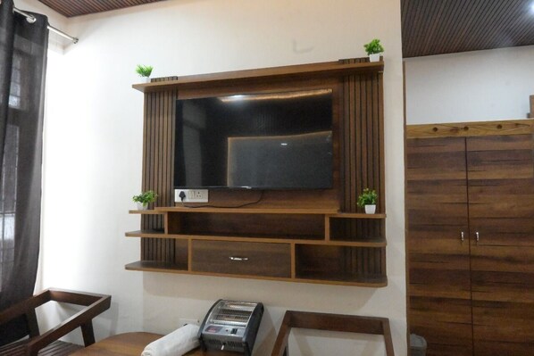 أسرّة قابلة للطي وواي فاي مجانًا وملاءات أسرّة