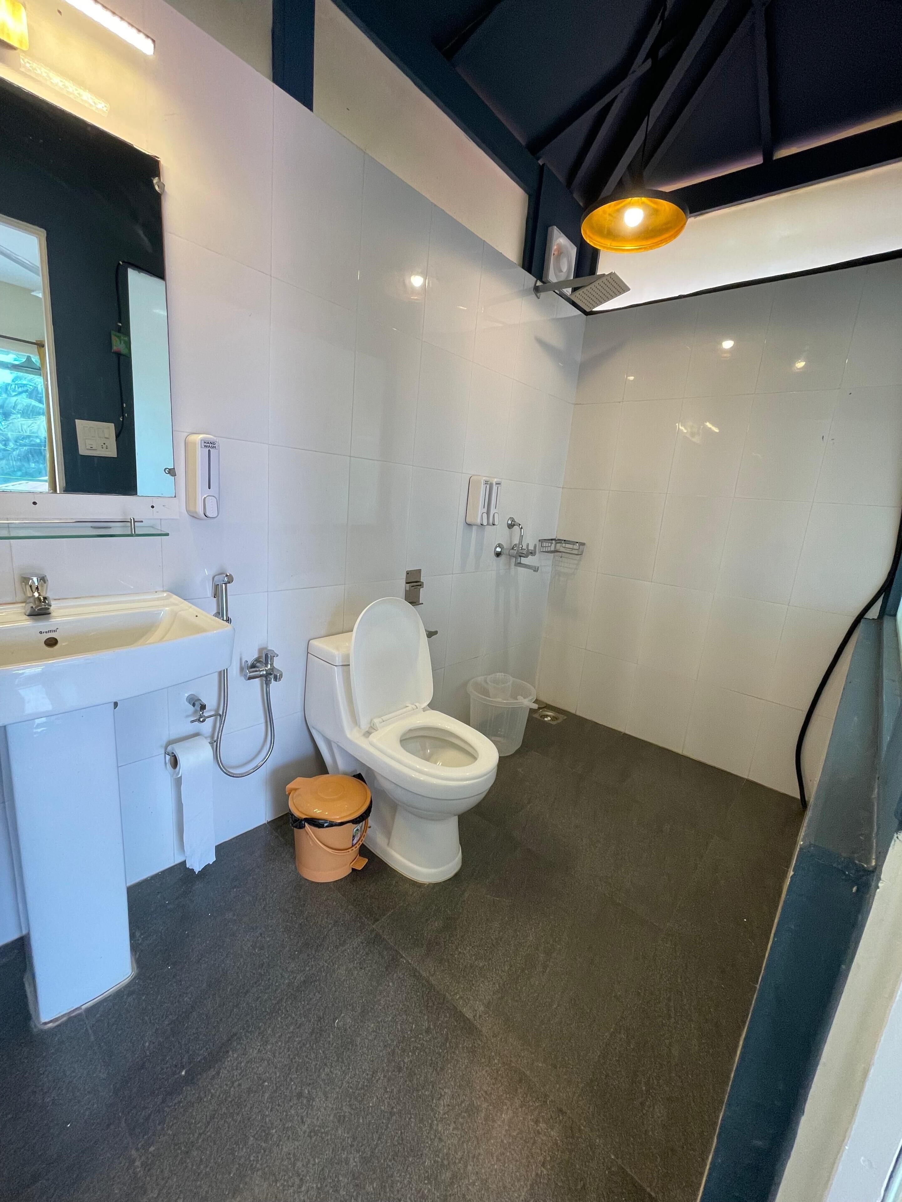Super Deluxe Room | Bathroom