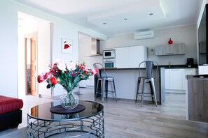 Living area - Villa for 4 people with swimming pool (Farinole)