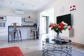 Interior - Villa for 4 people with swimming pool (Farinole)