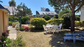 تناول الطعام بالخارج