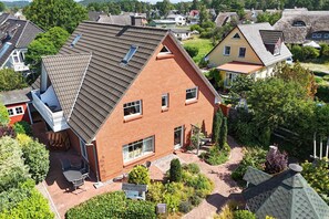 Exterior - Quietly situated vacation apartment - Ferienhaus Weingarten FeWo zum Fährmann (Ostseebad Baabe)