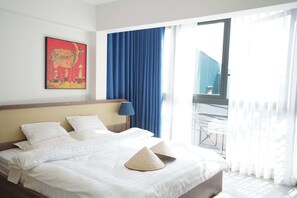 Strykejern/-brett, internettilgang og sengetøy