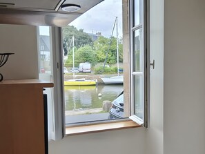 Interior - Renovated Apartment in the Heart of Pont-l’Abbé – River View, Close to the Ocean (Pont l'abbé)