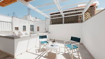 Camera Standard | Minibar, una scrivania, postazione laptop, Wi-Fi gratuito