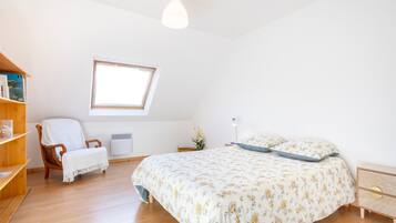 Fer et planche Ă repasser, Wi-Fi, draps fournis