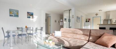 Televisio, pöytätennispöytä