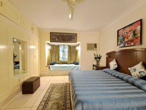 Superior Double Room, Balcony, Garden View | Meja, Wi-fi percuma, cadar katil 