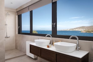Bathroom - Villa Iris Aegina (Aegina)