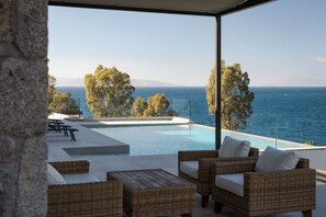 Biệt thự, quang cảnh biển | Hiên