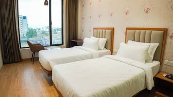 Free WiFi, bed sheets