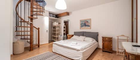 2 bedrooms, iron/ironing board