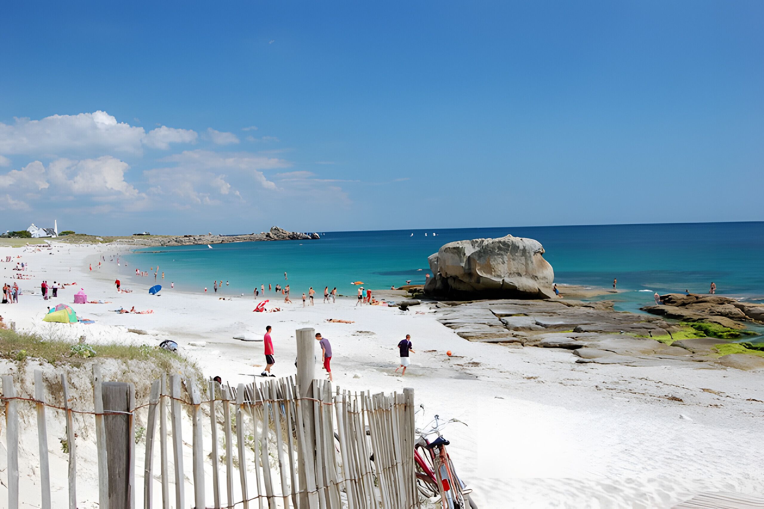 Una spiaggia nelle vicinanze