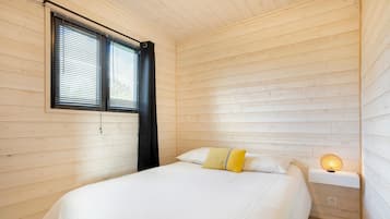 Strykjärn/strykbräda och sängkläder