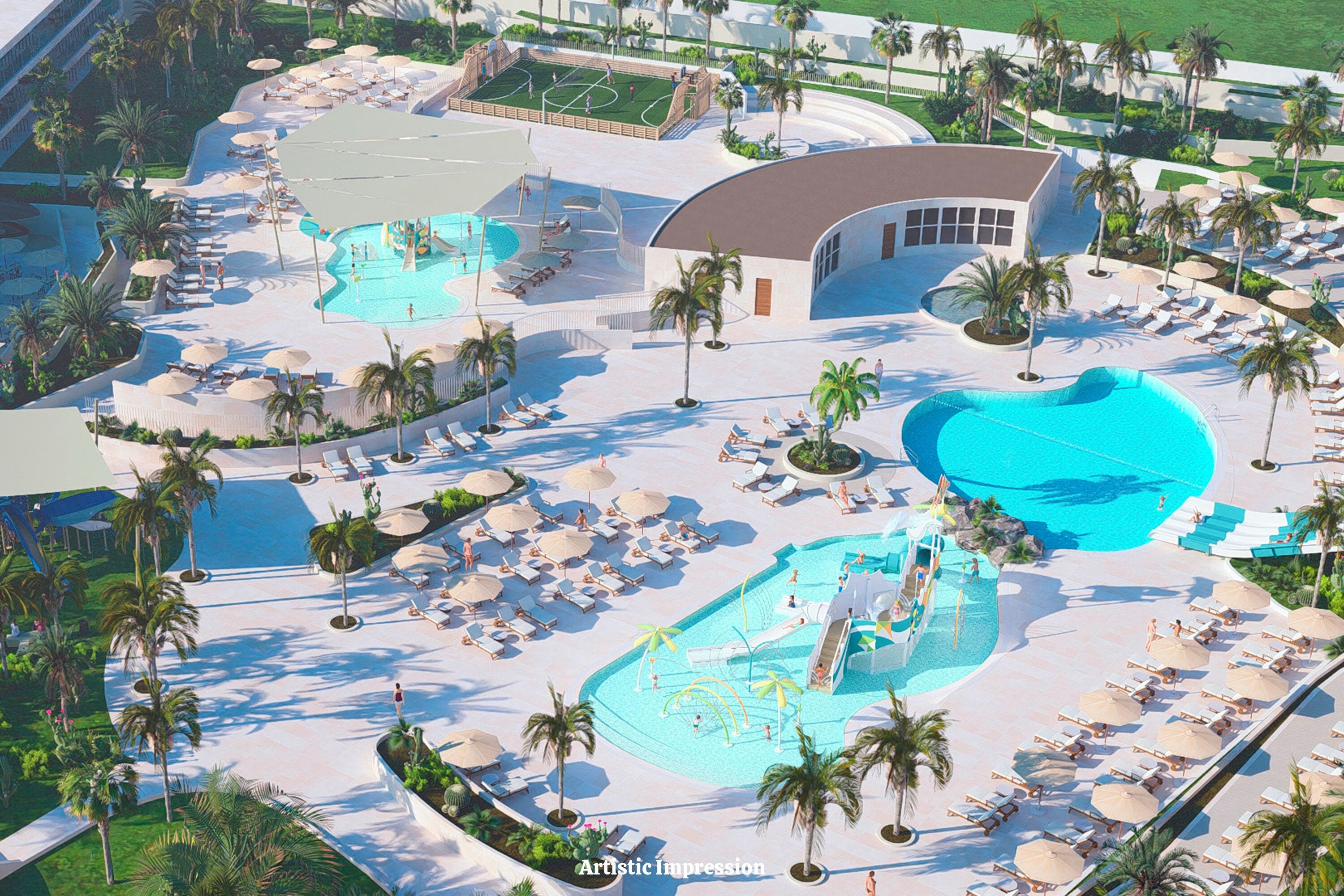 2 piscines extérieures