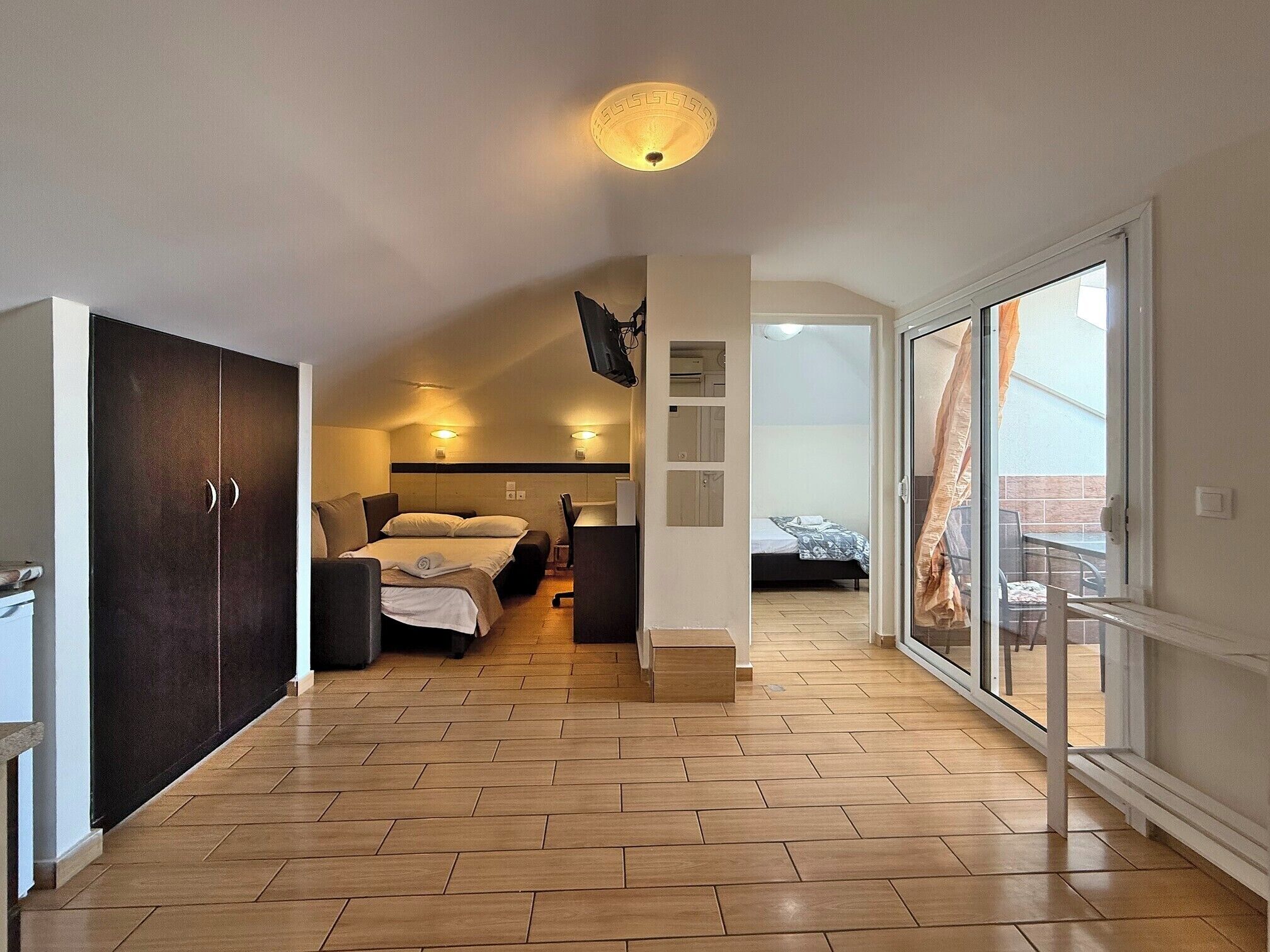 Fer et planche à repasser, Wi-Fi, literie fournie