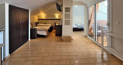 Arhontisa Studios by SDR