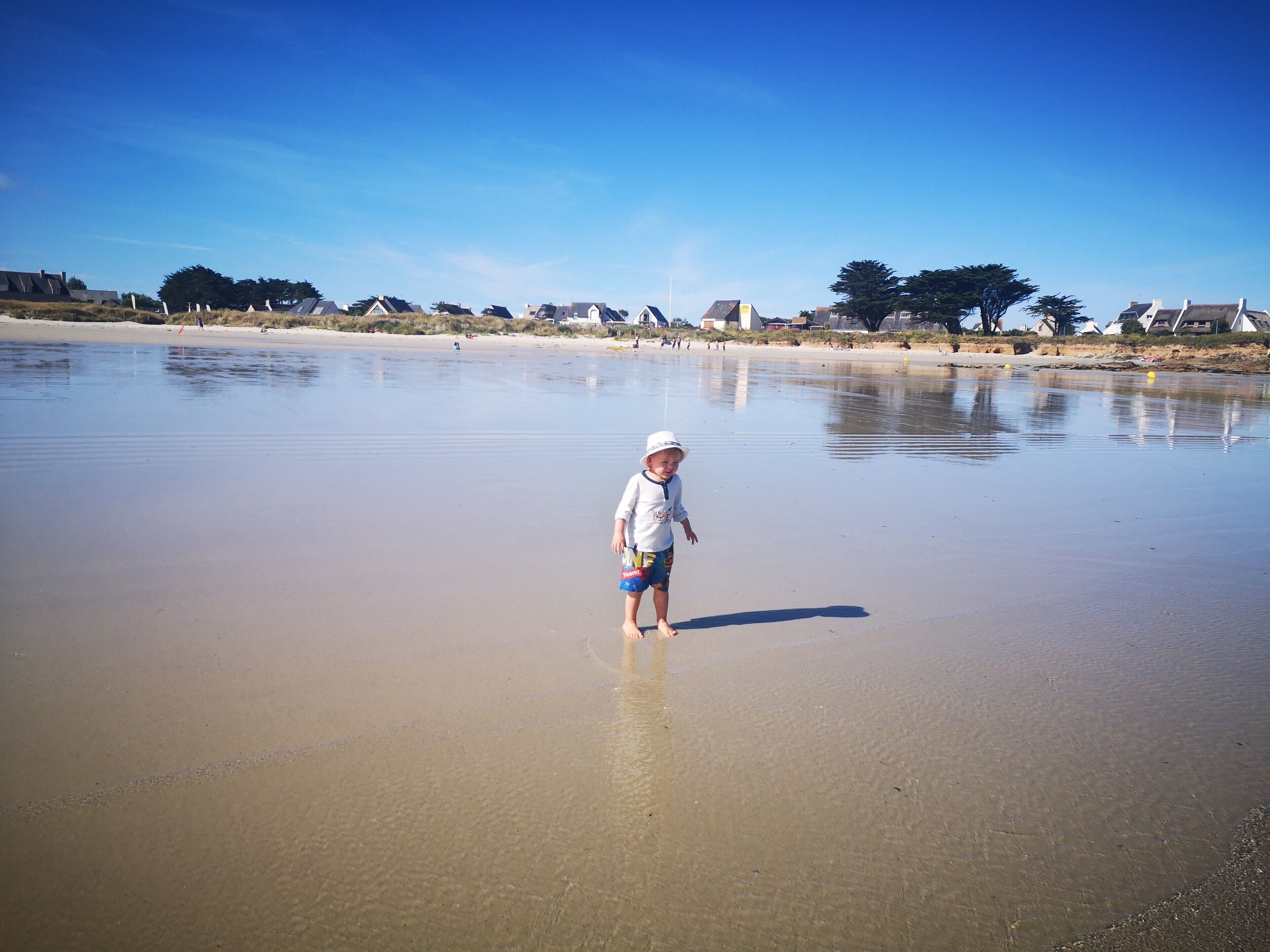 Una spiaggia nelle vicinanze