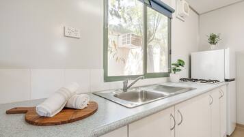 Standard Cabin, 2 Bedrooms, Non Smoking | Private kitchen | Full-sized fridge, stovetop, cookware/dishes/utensils