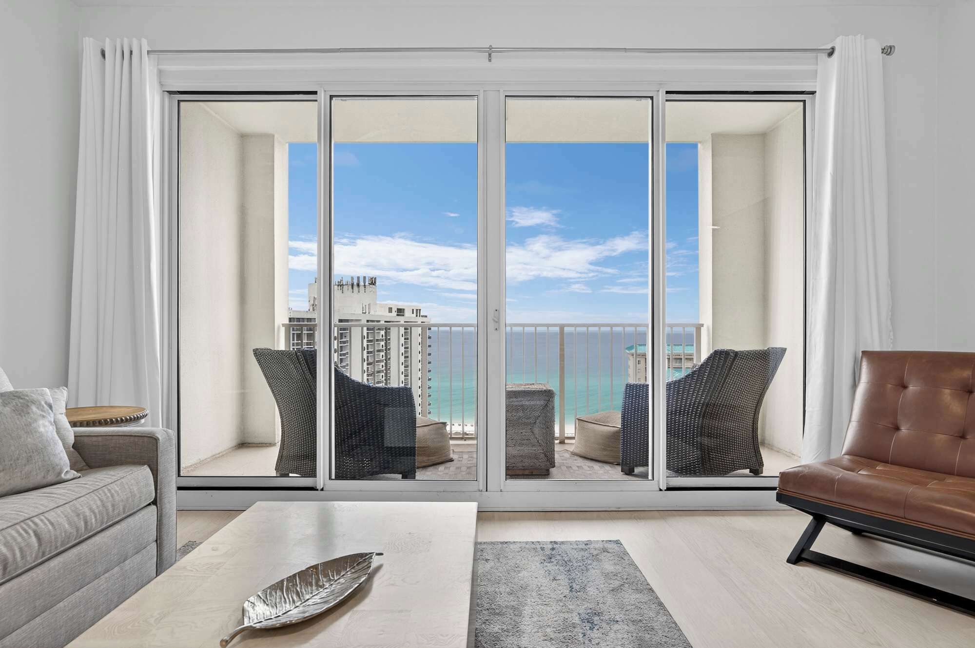 콘도, 침대(여러 개), 발코니 (Easy Gogh'n) | 거실 공간