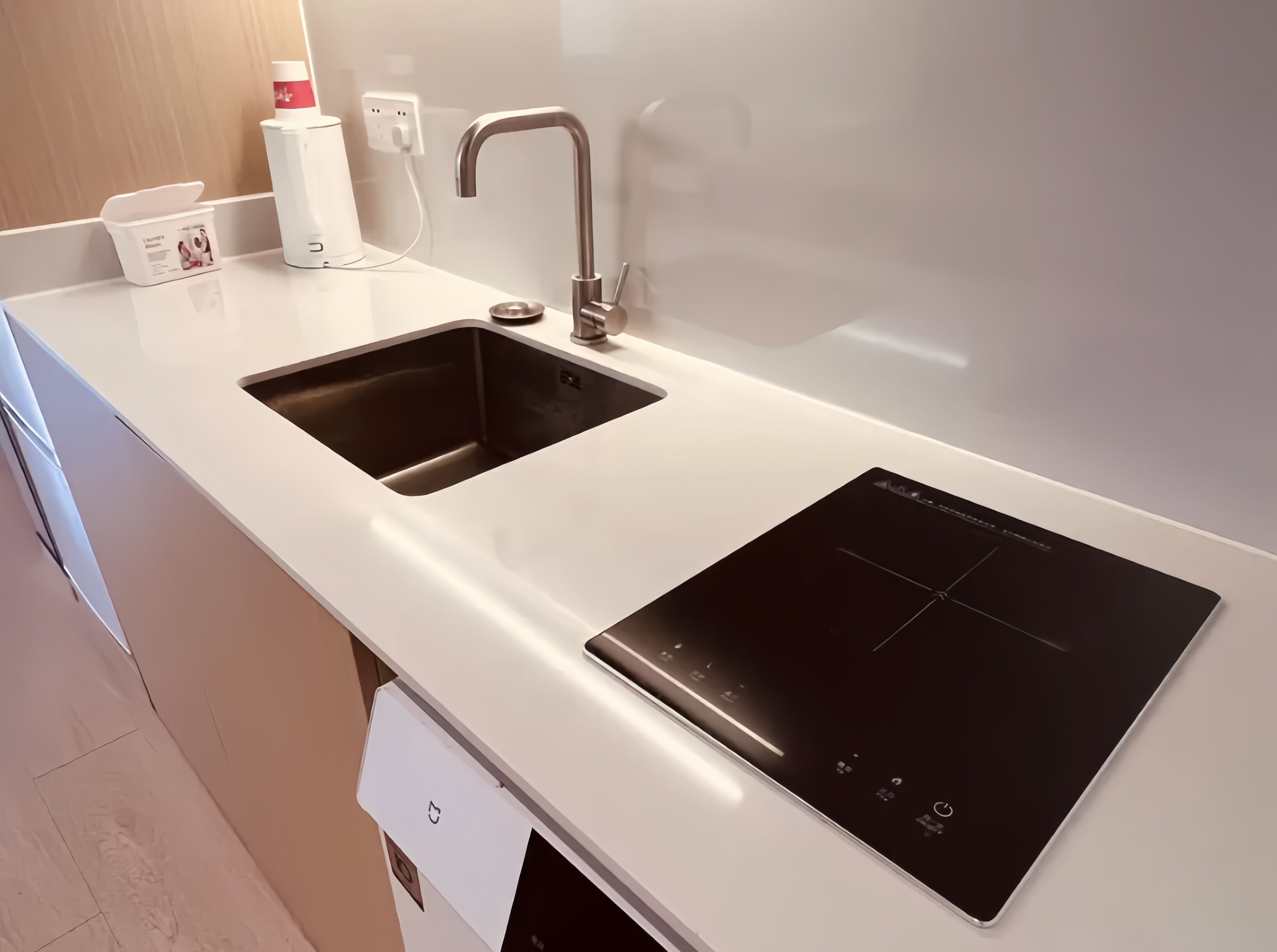 Superior Double Room, City View | Private kitchenette | Mini-fridge, microwave, cookware/dishes/utensils