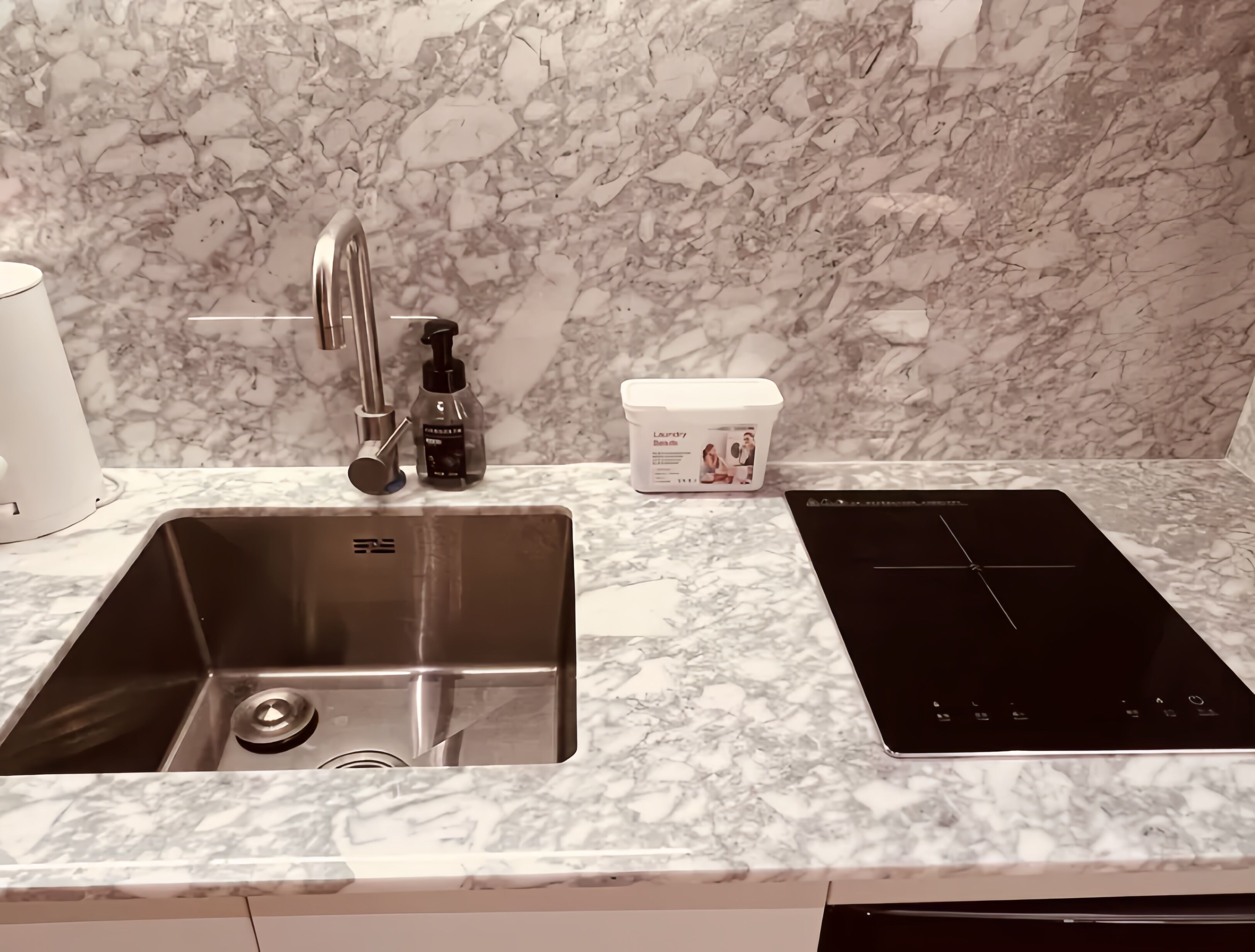 Comfort Double Room, City View | Private kitchenette