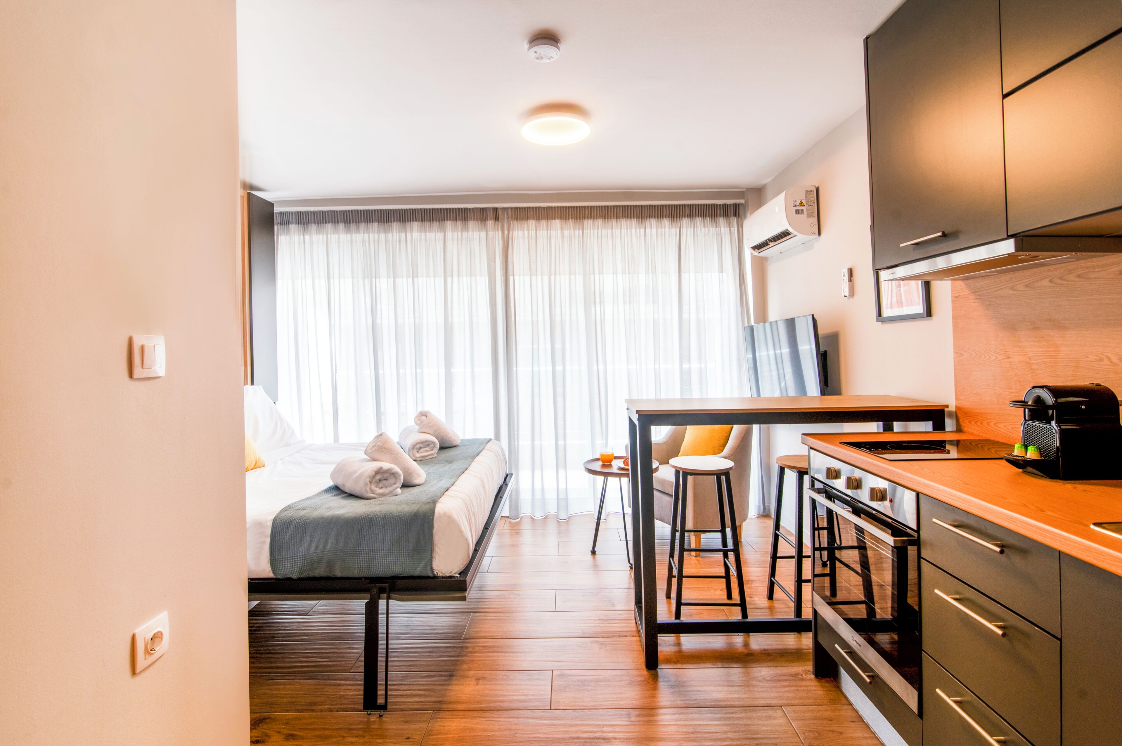 Signatur-studiolejlighed - balkon | Individuelt design, individuel indretning, mørklægningsgardiner