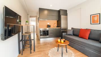Classic-Apartment, Balkon | Wohnbereich