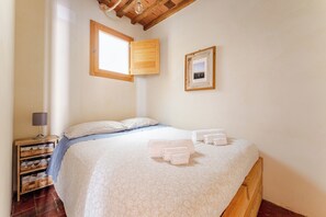 1 bedroom, free WiFi, bed sheets - Apartment in the Historic Center of Pietrasanta (Pietrasanta)