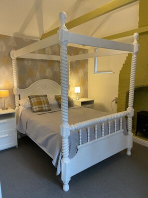 Junior Suite | Iron/ironing board, free WiFi