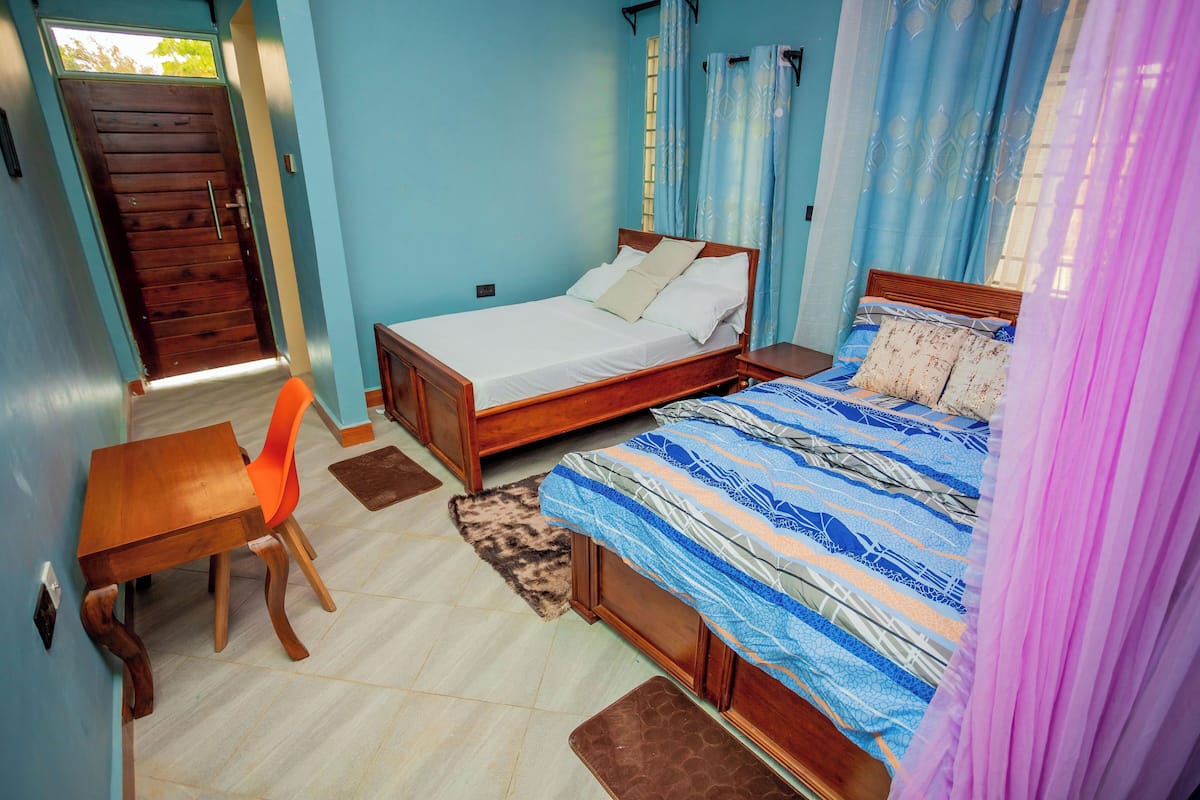 Classic Shared Dormitory, Housekeeping | Desk, laptop workspace, iron/ironing board, free WiFi