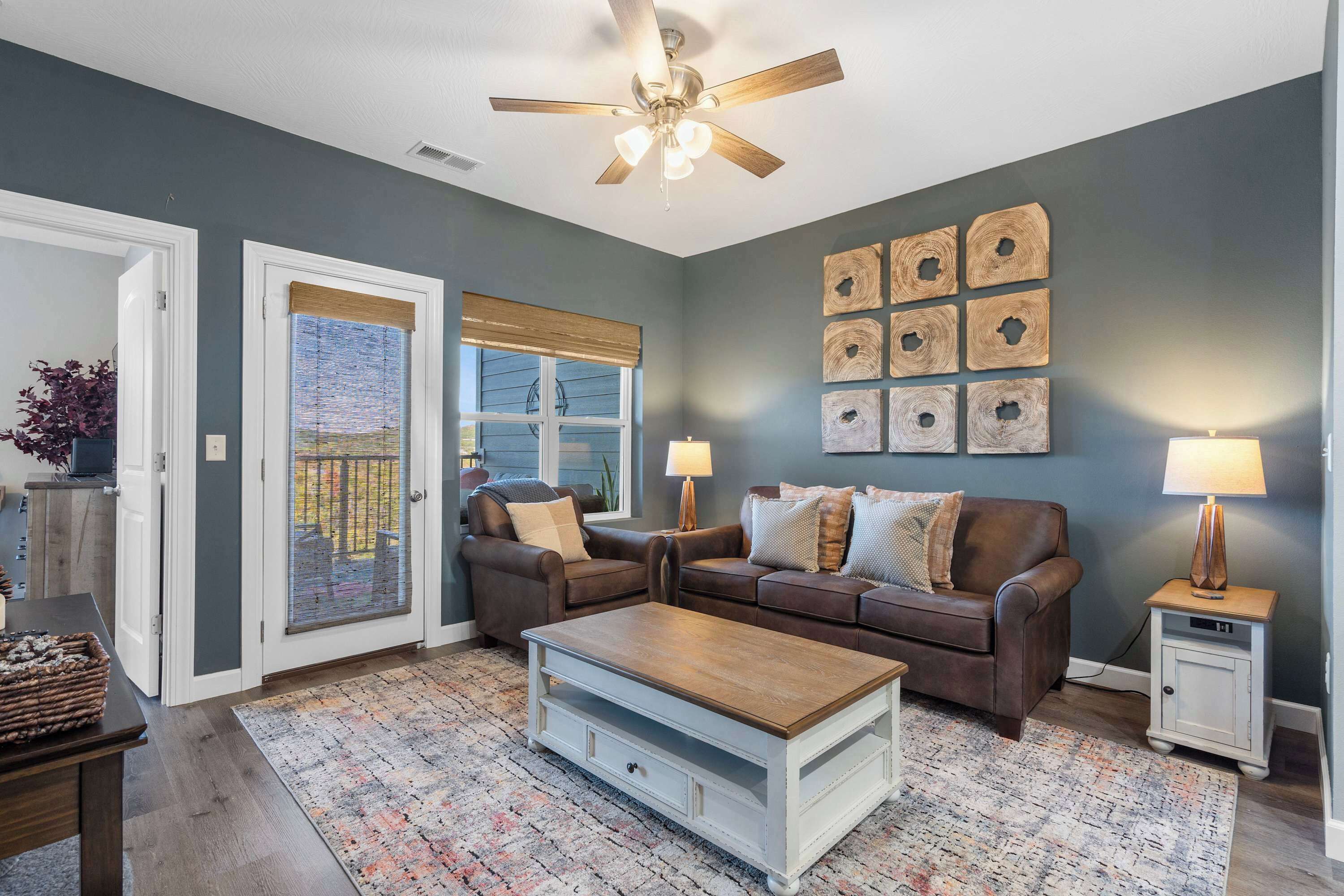 Leilighet, flere senger, balkong, fjellutsikt (Crossroads Vistas) | Oppholdsområde