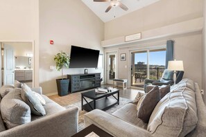 Condo, Multiple Beds, Balcony (The Lakeview Penthouse) | Living area - The Lakeview Penthouse 10ppl (Branson)