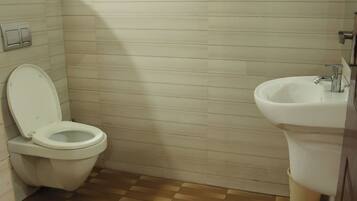 Executive Villa | Bathroom